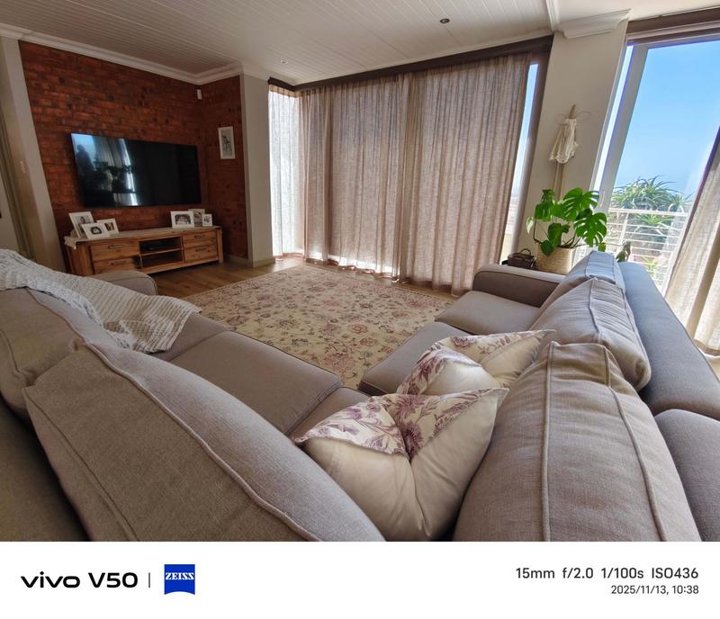 4 Bedroom Property for Sale in Hartenbos Heuwels Western Cape